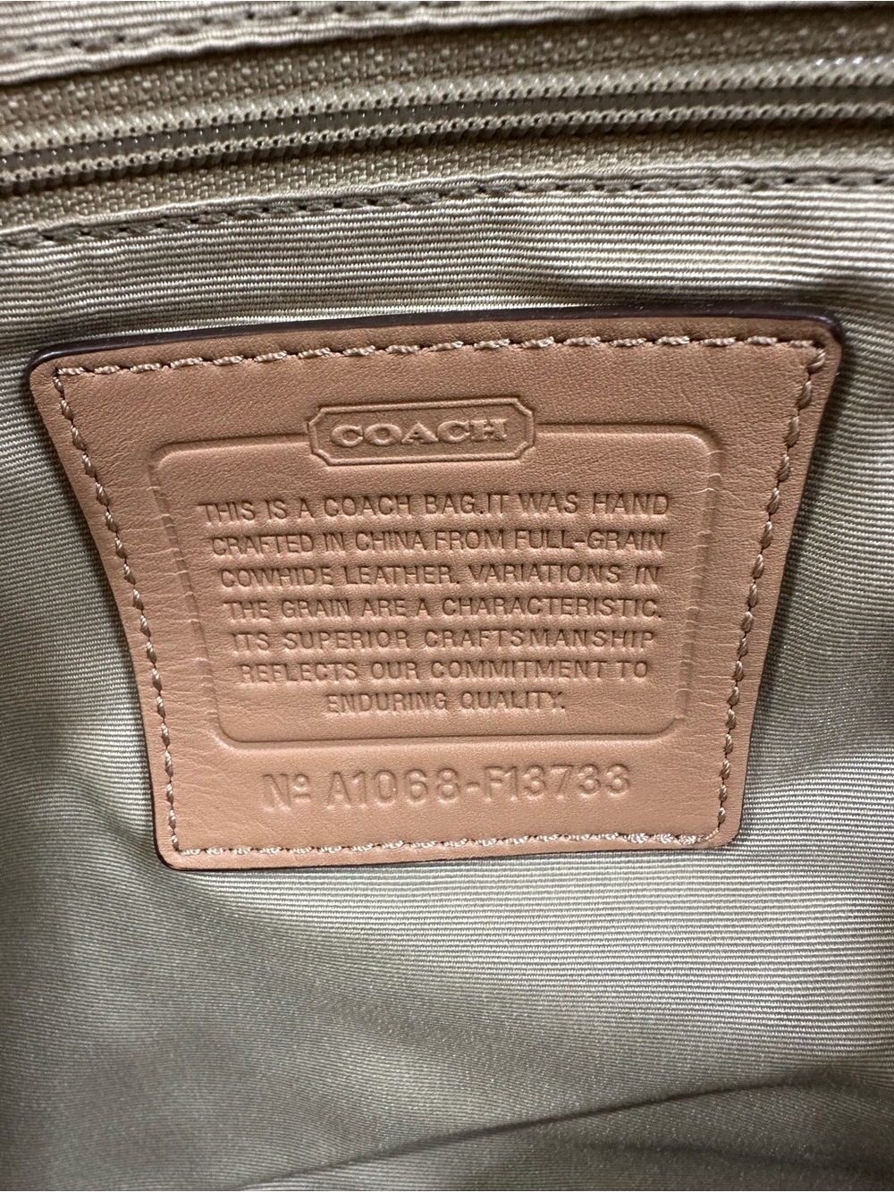 Coach White and Tan Leather Soho Pleated Tote F13733 - Picture 4 of 6